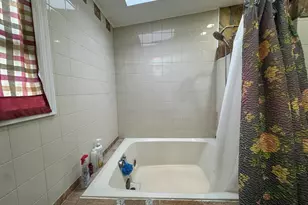 165 Greenfield Dr, Bridgeport, CT 06608 - Photo 32