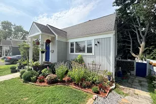 165 Greenfield Dr, Bridgeport, CT 06608 - Photo 4