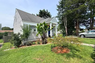 165 Greenfield Dr, Bridgeport, CT 06608 - Photo 2