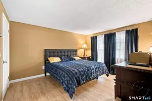 2 Oak Forest Dr, Manchester, CT 06042 - Photo 12