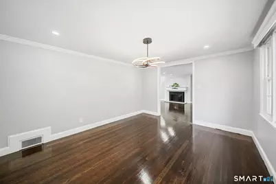 38 Roberts Lane, West Hartford, CT 06107 - Photo 8