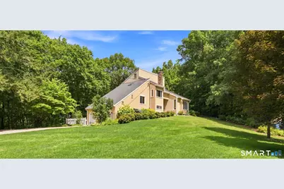 40 Rockledge Drive, Avon, CT 06001 - Photo 1