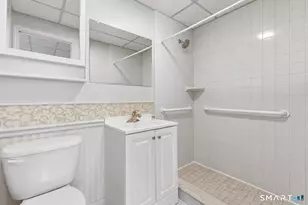 222 Williams St E, Glastonbury, CT 06033 - Photo 10