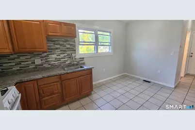 279 Captain Thomas Boulevard #1st Fl, West Haven, CT 06516 - Photo 8