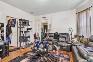 196 Blatchley Ave, New Haven, CT 06513 - Photo 10