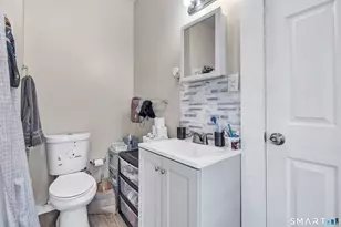 196 Blatchley Ave, New Haven, CT 06513 - Photo 28