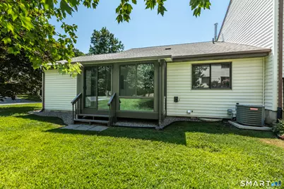17 Oak Forest Drive #5, Manchester, CT 06040 - Photo 2