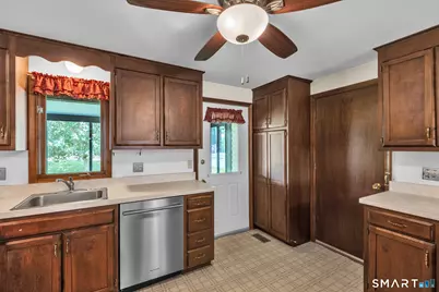 17 Oak Forest Drive #5, Manchester, CT 06040 - Photo 6