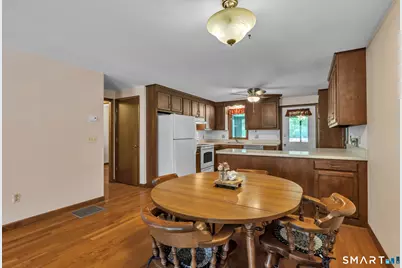 17 Oak Forest Drive #5, Manchester, CT 06040 - Photo 4