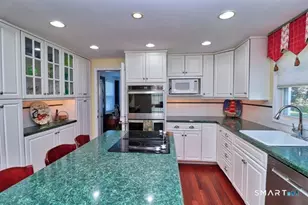 18 Corsino Ave, Old Lyme, CT 06371 - Photo 10