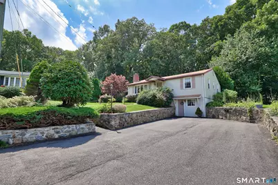 14 Richard Lane, Prospect, CT 06712 - Photo 1
