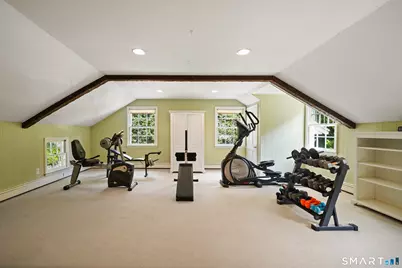 70 Chestnut Hill Lane, Stamford, CT 06903 - Photo 10