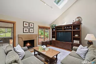 70 Chestnut Hill Ln, Stamford, CT 06903 - Photo 8