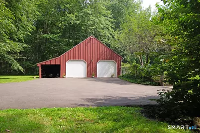 531 Cheese Spring Road, New Canaan, CT 06840 - Photo 2