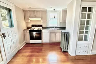 54 1st St, Norwalk, CT 06855 - Photo 4