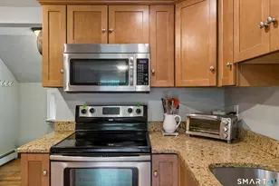 29 Poverty Hollow Rd, Newtown, CT 06470 - Photo 4