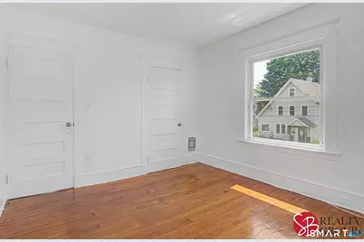 31 Smith Street, West Haven, CT 06516 - Photo 12