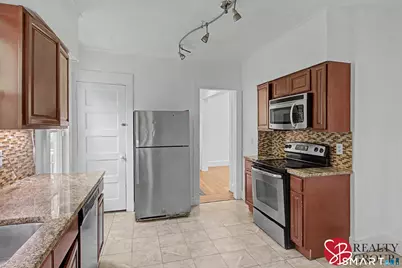 31 Smith Street, West Haven, CT 06516 - Photo 8