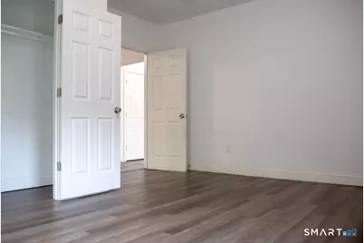 22 Brewster Street #2nd Flr, Waterbury, CT 06704 - Photo 6