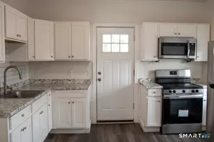 22 Brewster St, Waterbury, CT 06704 - Photo 2