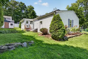 17 Sycamore Rd, East Lyme, CT 06357 - Photo 28