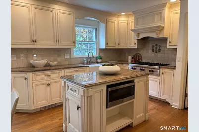 5 Aspetuck Lane, Westport, CT 06880 - Photo 6