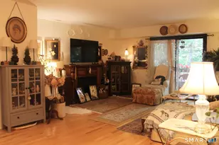 54 Whitmore Ln, Stamford, CT 06902 - Photo 2