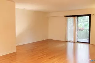 54 Whitmore Ln, Stamford, CT 06902 - Photo 4