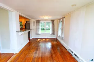 1 Middle St, Waterford, CT 06385 - Photo 10