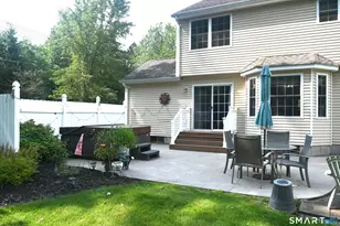 2 Clinton Ln, Enfield, CT 06082 - Photo 6