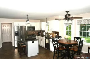 2 Clinton Ln, Enfield, CT 06082 - Photo 10