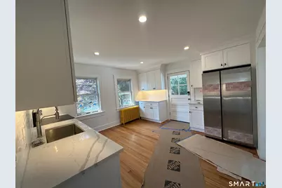 18 Parker Avenue, Stamford, CT 06906 - Photo 4