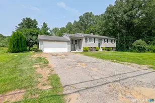 398 Moosup Pond Rd, Plainfield, CT 06354 - Photo 8