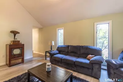 248 Manchester Road, Glastonbury, CT 06033 - Photo 14