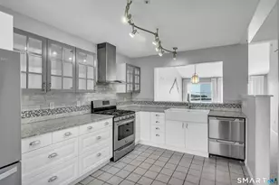 5 Mansfield Grove Rd, East Haven, CT 06512 - Photo 12
