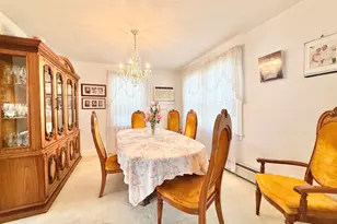 31 Hamilton Ave, Stamford, CT 06902 - Photo 8