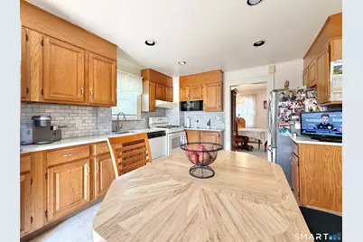 31 Hamilton Avenue, Stamford, CT 06902 - Photo 10
