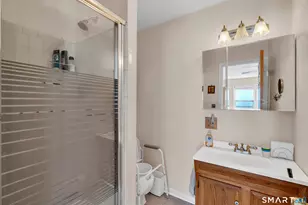 36 Clinton St, Trumbull, CT 06611 - Photo 24