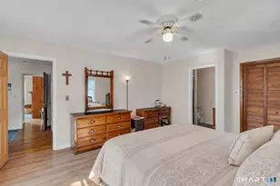 36 Clinton St, Trumbull, CT 06611 - Photo 22