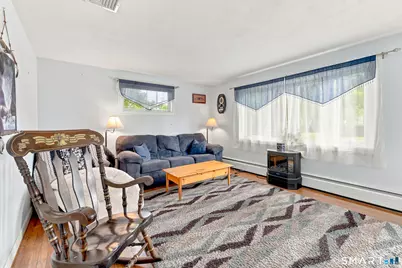 15 Raymond Street, East Hartford, CT 06118 - Photo 6