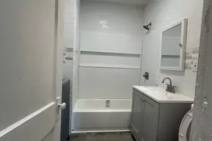 165 Martin St, Hartford, CT 06120 - Photo 10