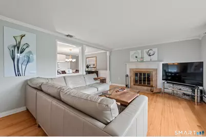 7 Field Drive, Simsbury, CT 06070 - Photo 4