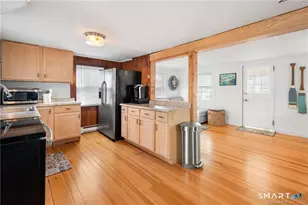 121 Shore Rd, Waterford, CT 06385 - Photo 10