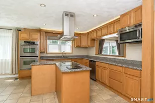 689 Squaw Rock Rd, Plainfield, CT 06354 - Photo 18