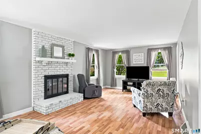 110 Orchard Hill Drive, Windsor Locks, CT 06096 - Photo 4