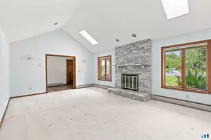 32 Knob Hill Ln, Bristol, CT 06010 - Photo 6