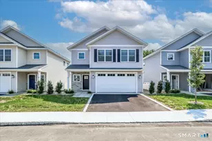 8 Fieldstone Ct, Bethel, CT 06801 - Photo 4
