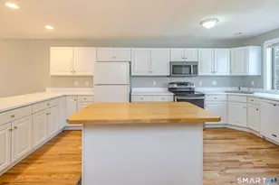 2 Liberty Dr, Mansfield, CT 06250 - Photo 8