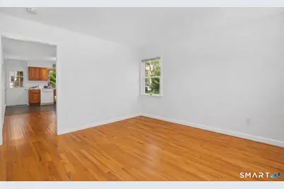 21 West Division Street, Greenwich, CT 06830 - Photo 2
