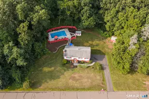 25 Stacy Ct, Cheshire, CT 06410 - Photo 2